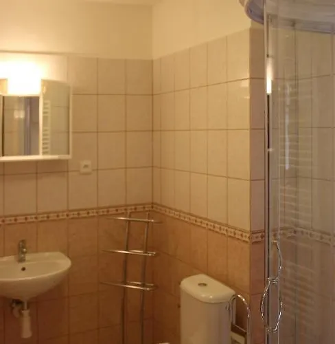 Ceska Koruna بيت ضيافة